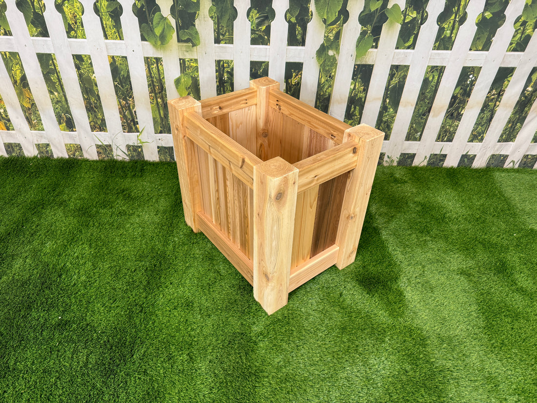 Raised Garden Bed Cedar Planter - 24&quot;L x 18&quot;W x 24&quot;H