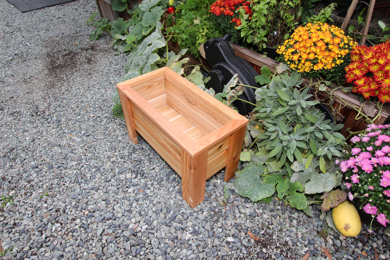 1224 - 24″L x 12&quot;W x 15″H – Western Red Cedar Raised Flower Planter